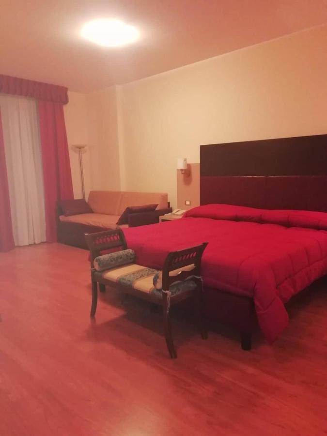 Hotel Miami Civitella Del Tronto Exterior photo